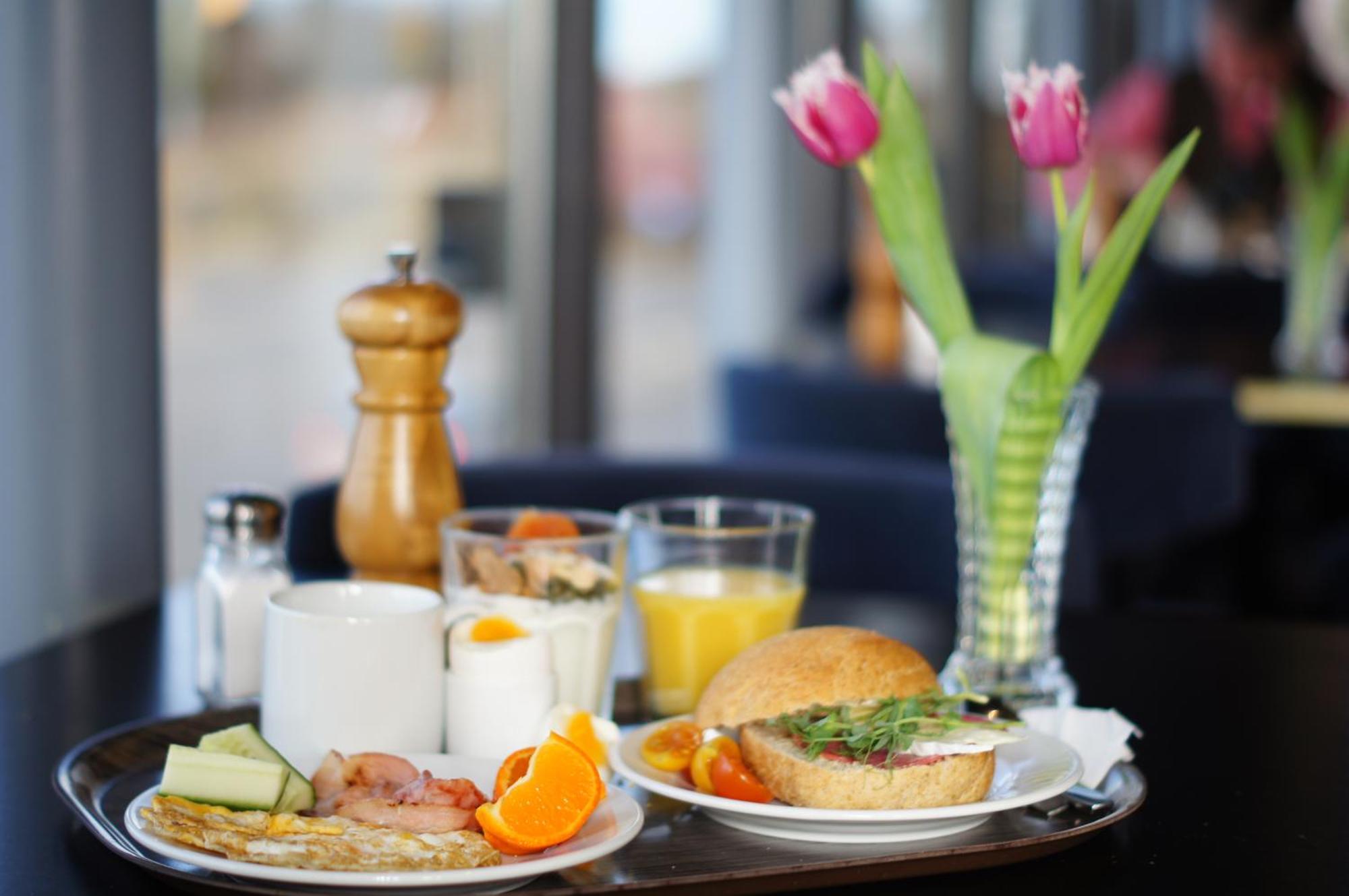 Vaetterleden Hotell & Restaurang Gränna Zewnętrze zdjęcie
